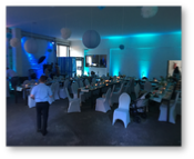Polterabdendfeier im Partyraum Bochum mit Beleuchtung.